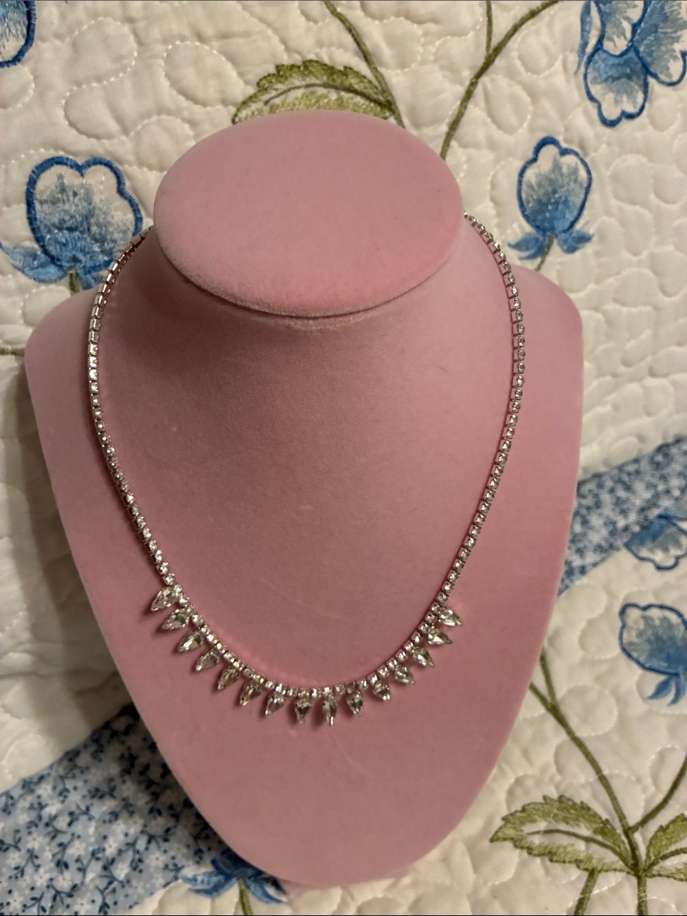Silver Crystal Teardrop Collar Necklace - Sparkling Women’s Jewelry